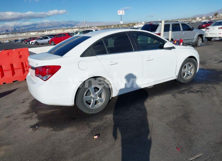 Photo 4 of 2014 Chevrolet Cruze 1LT AUTO (VIN 1G1PC5SB0E7297957)