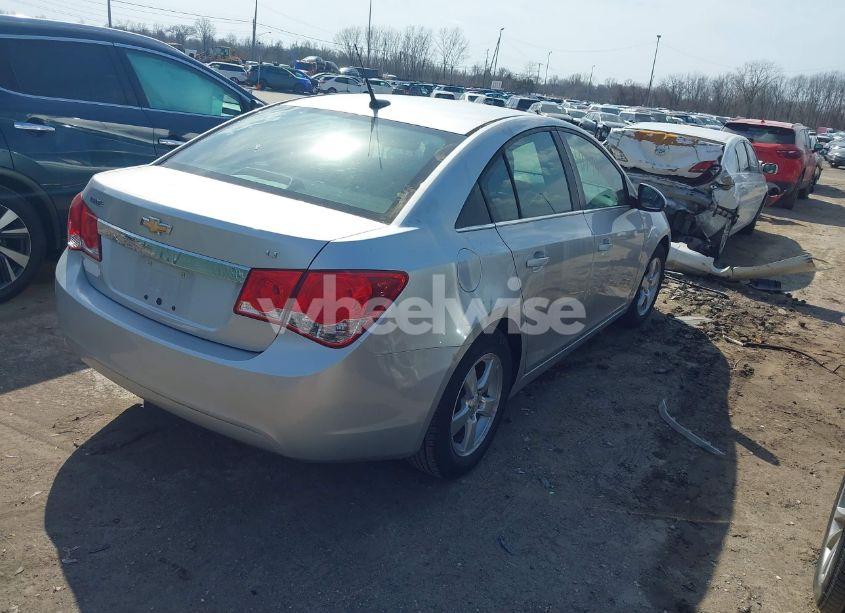 Photo 4 of 2014 Chevrolet Cruze 1LT AUTO (VIN 1G1PC5SB0E7319889)
