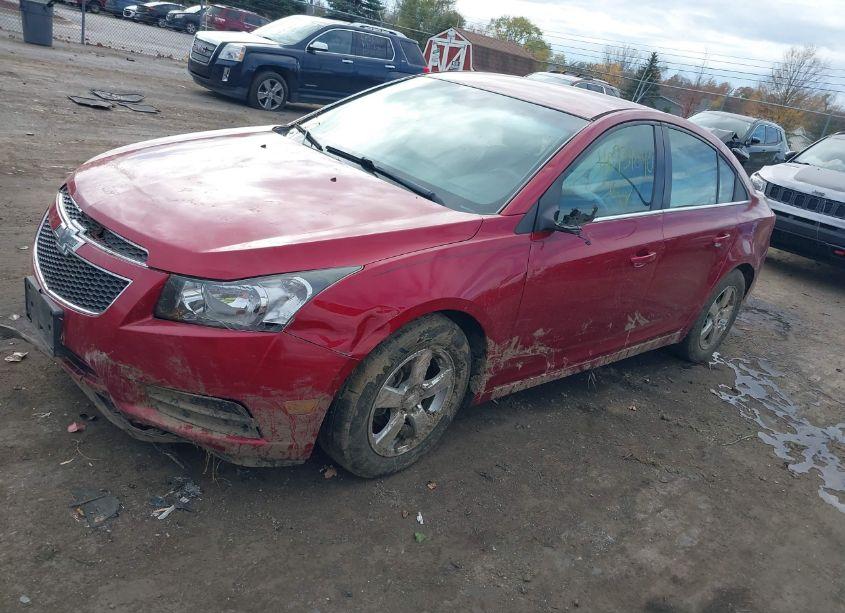 Photo 2 of 2014 Chevrolet Cruze 1LT AUTO (VIN 1G1PC5SB0E7320573)