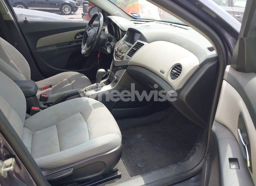 Photo 5 of 2014 Chevrolet Cruze 1LT AUTO (VIN 1G1PC5SB0E7329564)