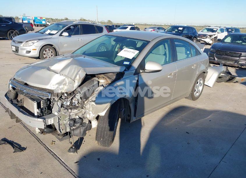 Photo 2 of 2014 Chevrolet Cruze 1LT AUTO (VIN 1G1PC5SB0E7363374)