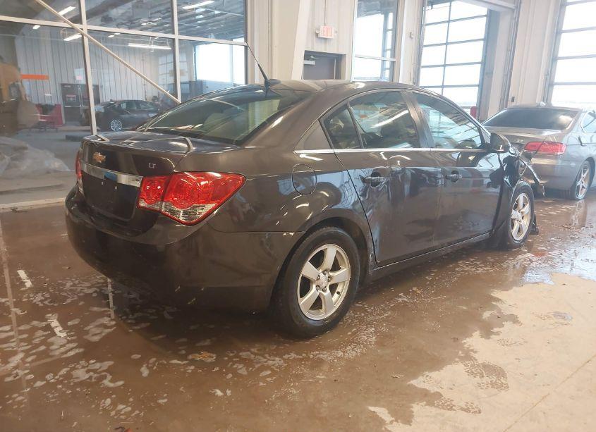Photo 4 of 2014 Chevrolet Cruze 1LT AUTO (VIN 1G1PC5SB0E7386881)