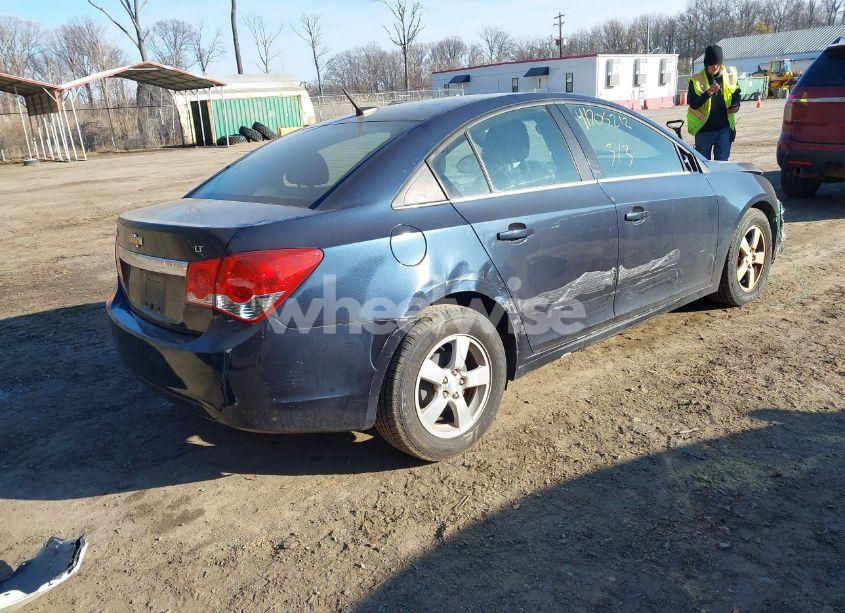 Photo 4 of 2014 Chevrolet Cruze 1LT AUTO (VIN 1G1PC5SB0E7422102)