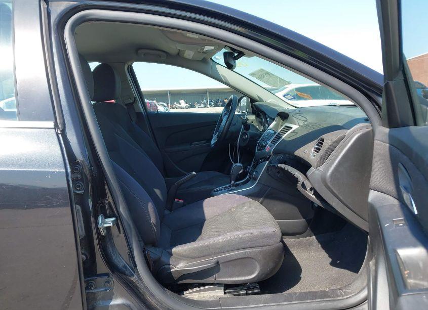 Photo 5 of 2014 Chevrolet Cruze 1LT AUTO (VIN 1G1PC5SB0E7431592)