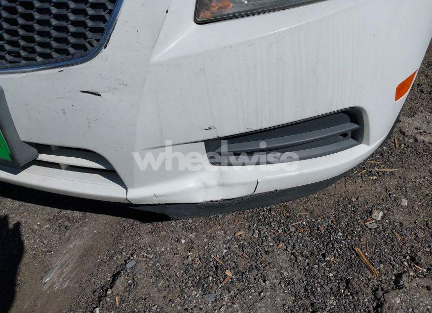 Photo 6 of 2014 Chevrolet Cruze 1LT AUTO (VIN 1G1PC5SB0E7437134)