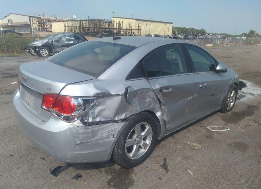 Photo 4 of 2014 Chevrolet Cruze 1LT AUTO (VIN 1G1PC5SB0E7452863)
