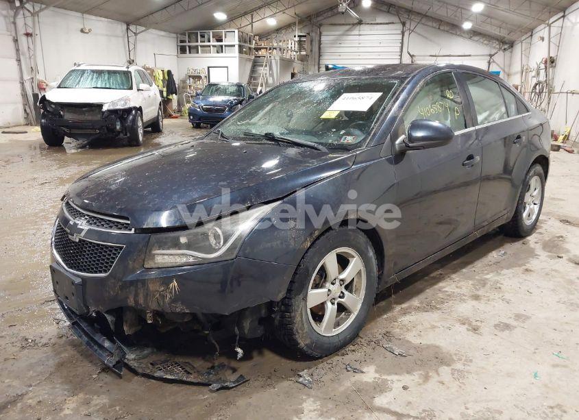 Photo 2 of 2014 Chevrolet Cruze 1LT AUTO (VIN 1G1PC5SB0E7459957)