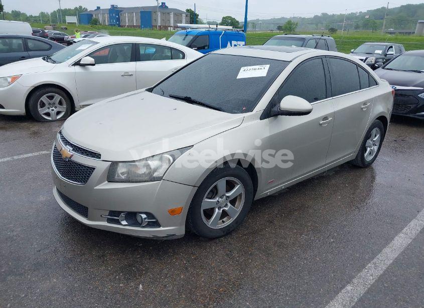 Photo 2 of 2014 Chevrolet Cruze 1LT AUTO (VIN 1G1PC5SB0E7471896)