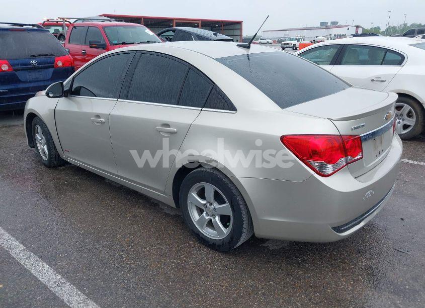 Photo 3 of 2014 Chevrolet Cruze 1LT AUTO (VIN 1G1PC5SB0E7471896)