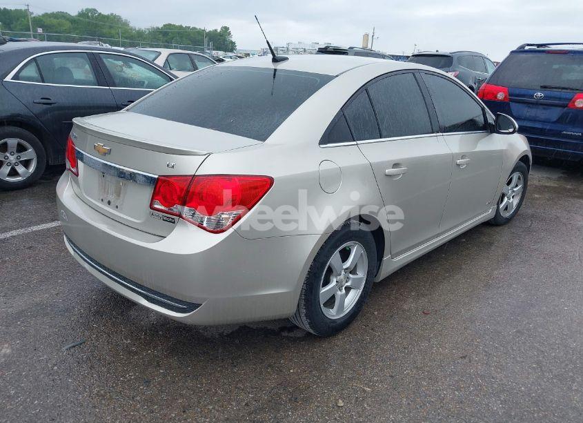Photo 4 of 2014 Chevrolet Cruze 1LT AUTO (VIN 1G1PC5SB0E7471896)
