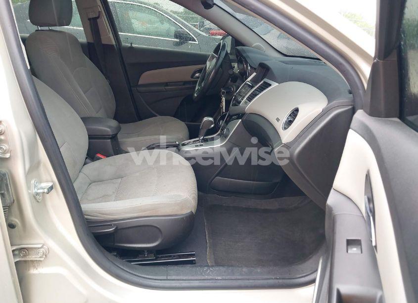 Photo 5 of 2014 Chevrolet Cruze 1LT AUTO (VIN 1G1PC5SB0E7471896)