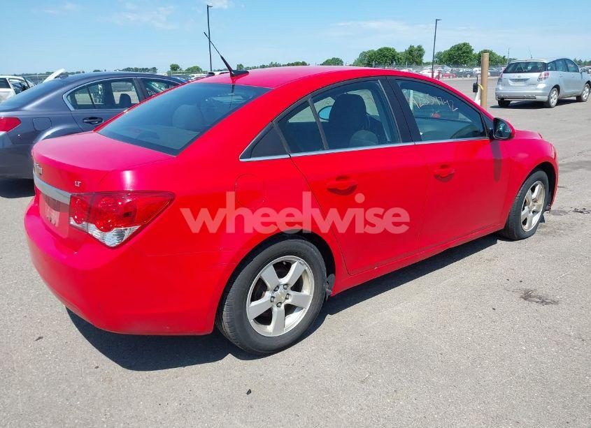 Photo 4 of 2014 Chevrolet Cruze 1LT AUTO (VIN 1G1PC5SB0E7486981)