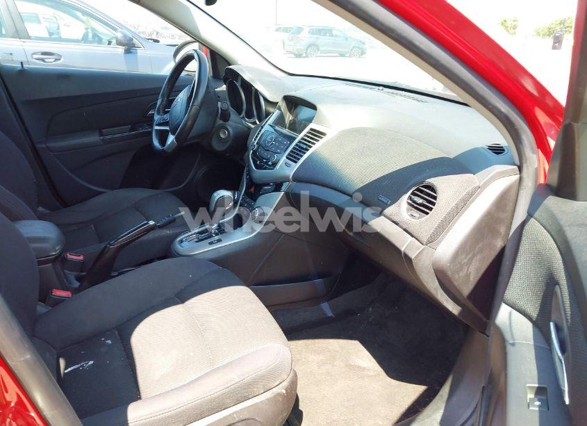 Photo 5 of 2014 Chevrolet Cruze 1LT AUTO (VIN 1G1PC5SB0E7486981)