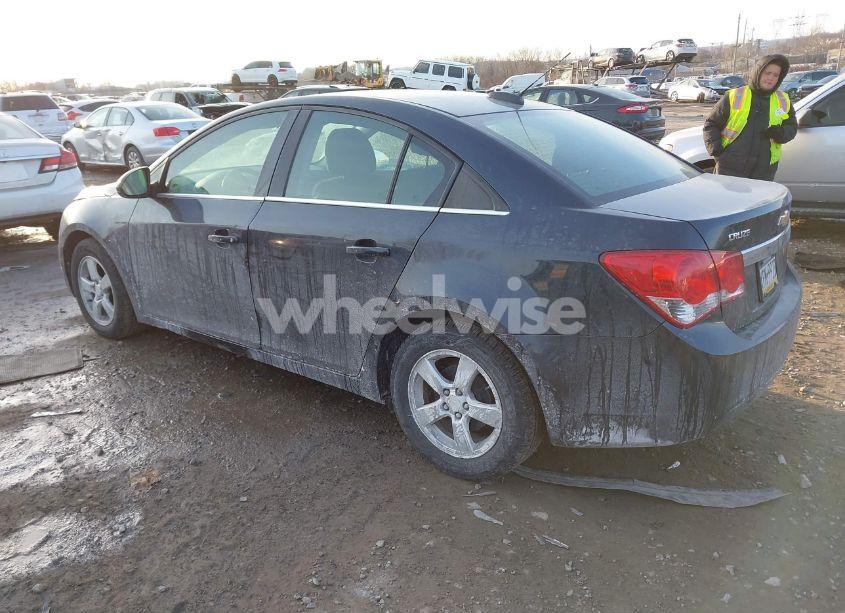 Photo 3 of 2015 Chevrolet Cruze 1LT AUTO (VIN 1G1PC5SB0F7103610)