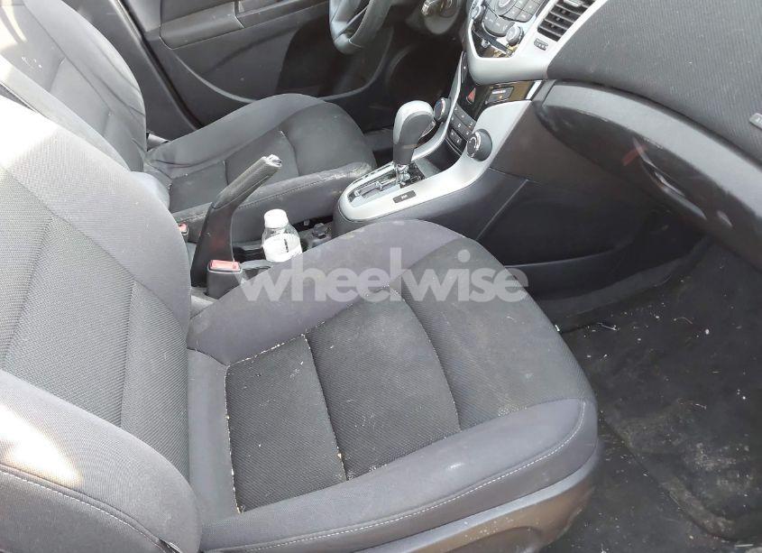 Photo 5 of 2015 Chevrolet Cruze 1LT AUTO (VIN 1G1PC5SB0F7103610)