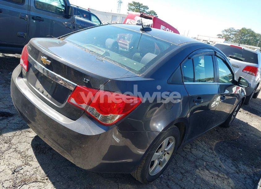 Photo 4 of 2015 Chevrolet Cruze 1LT AUTO (VIN 1G1PC5SB0F7118088)