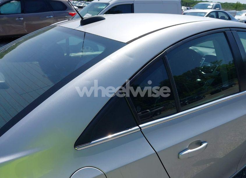 Photo 13 of 2015 Chevrolet Cruze 1LT AUTO (VIN 1G1PC5SB0F7120312)