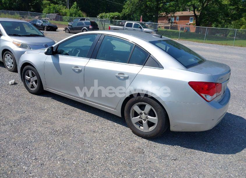 Photo 3 of 2015 Chevrolet Cruze 1LT AUTO (VIN 1G1PC5SB0F7120312)