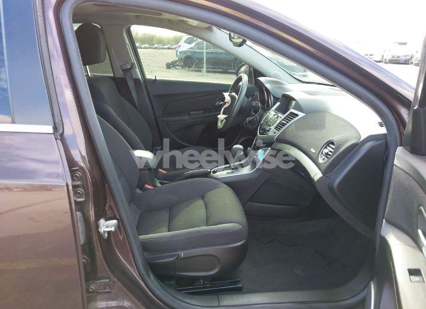 Photo 5 of 2015 Chevrolet Cruze 1LT AUTO (VIN 1G1PC5SB0F7125817)