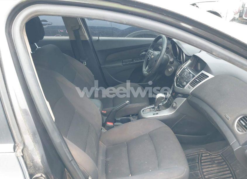 Photo 5 of 2015 Chevrolet Cruze 1LT AUTO (VIN 1G1PC5SB0F7139541)