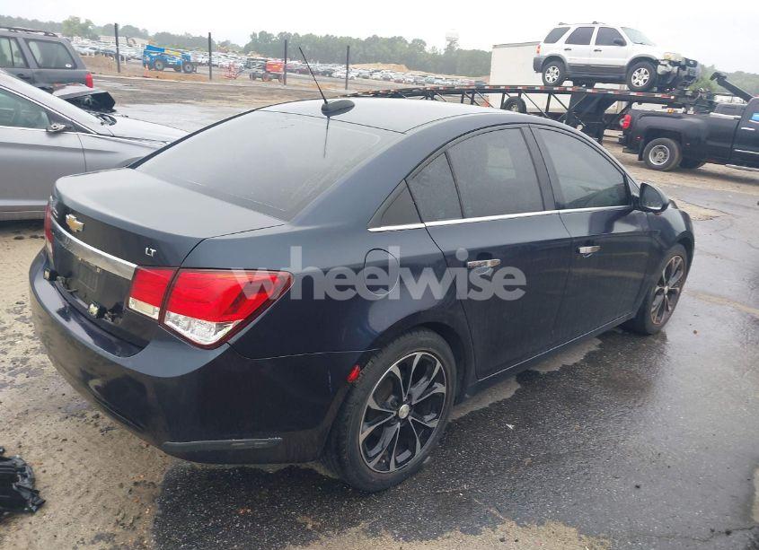 Photo 4 of 2015 Chevrolet Cruze 1LT AUTO (VIN 1G1PC5SB0F7161085)