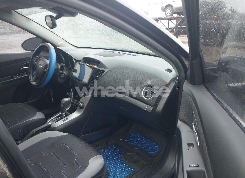 Photo 5 of 2015 Chevrolet Cruze 1LT AUTO (VIN 1G1PC5SB0F7161085)