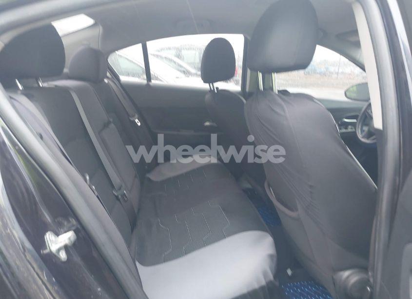 Photo 8 of 2015 Chevrolet Cruze 1LT AUTO (VIN 1G1PC5SB0F7161085)