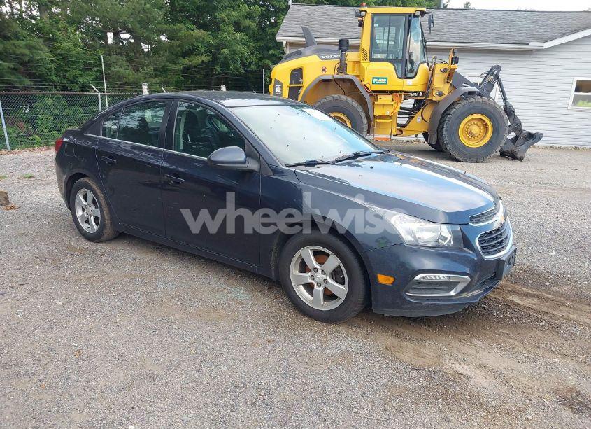 2015 Chevrolet Cruze 1LT AUTO (VIN 1G1PC5SB0F7170613) main photo