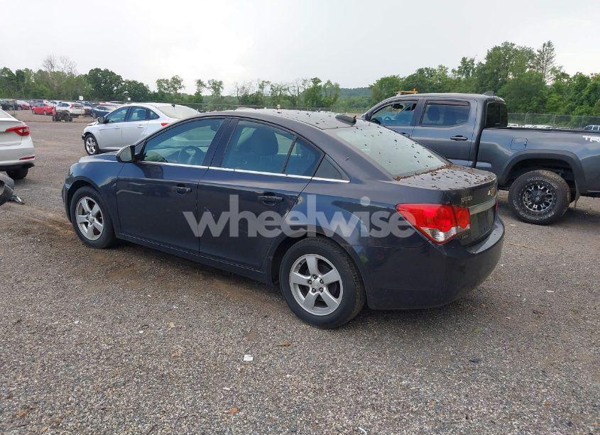 Photo 3 of 2015 Chevrolet Cruze 1LT AUTO (VIN 1G1PC5SB0F7170613)