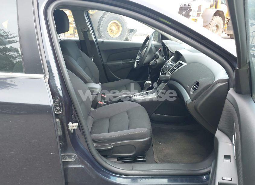 Photo 5 of 2015 Chevrolet Cruze 1LT AUTO (VIN 1G1PC5SB0F7170613)