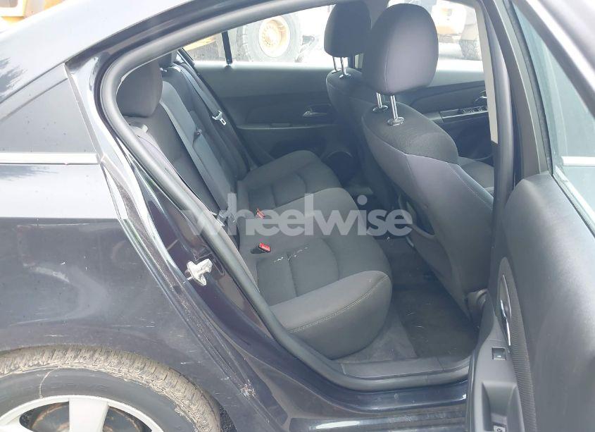 Photo 8 of 2015 Chevrolet Cruze 1LT AUTO (VIN 1G1PC5SB0F7170613)