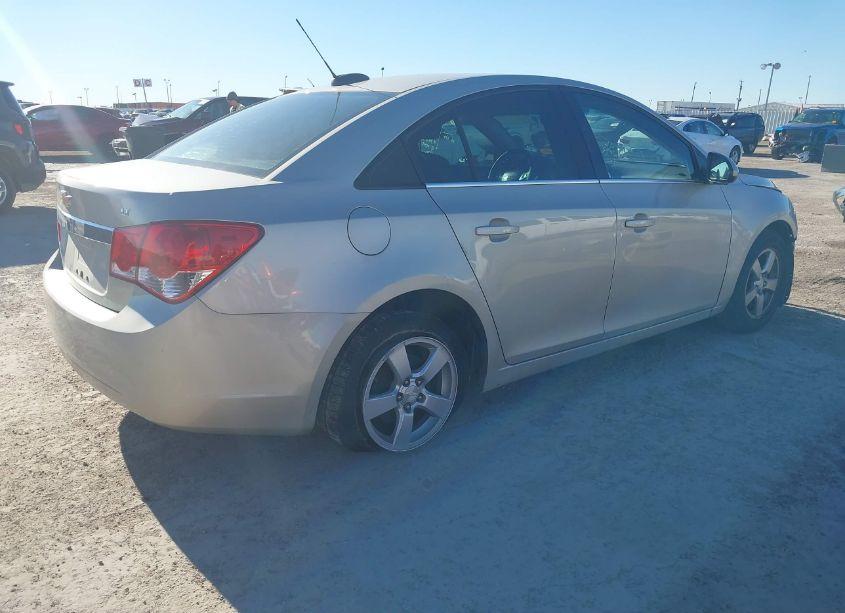 Photo 4 of 2015 Chevrolet Cruze 1LT AUTO (VIN 1G1PC5SB0F7179134)