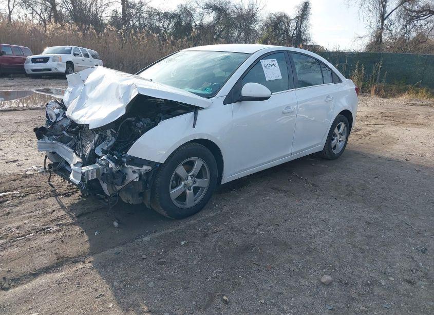 Photo 2 of 2015 Chevrolet Cruze 1LT AUTO (VIN 1G1PC5SB0F7226193)