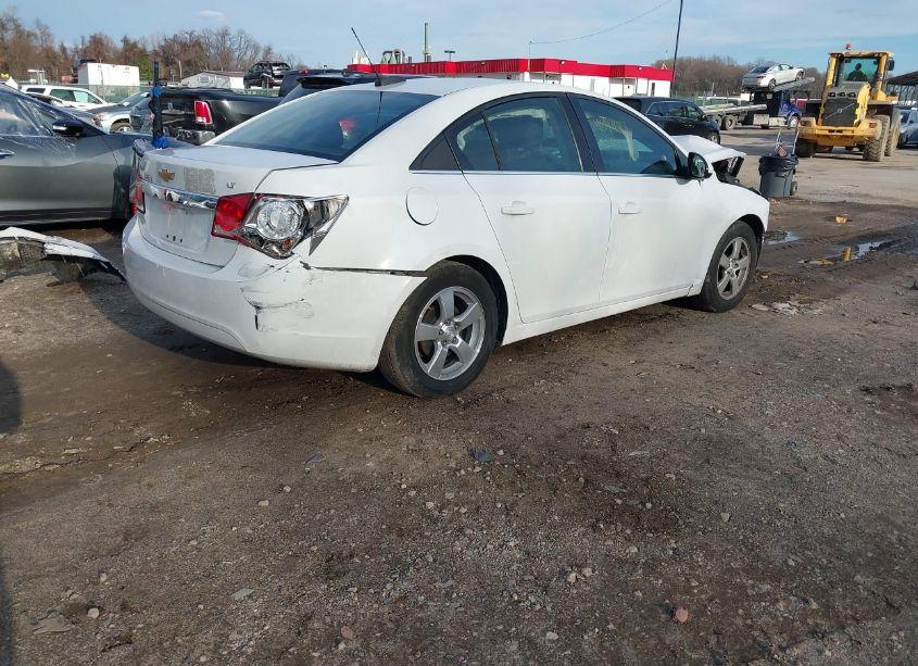 Photo 4 of 2015 Chevrolet Cruze 1LT AUTO (VIN 1G1PC5SB0F7226193)