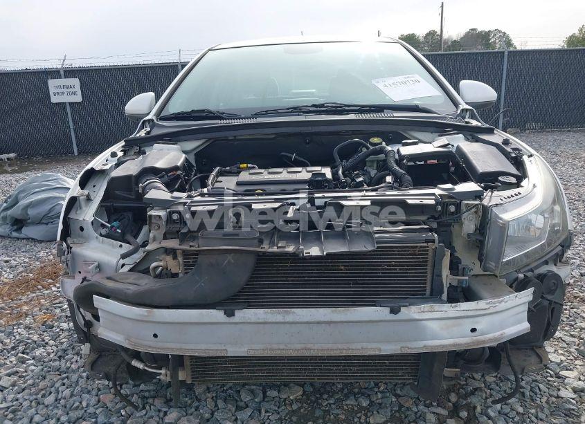 Photo 6 of 2015 Chevrolet Cruze 1LT AUTO (VIN 1G1PC5SB0F7236173)