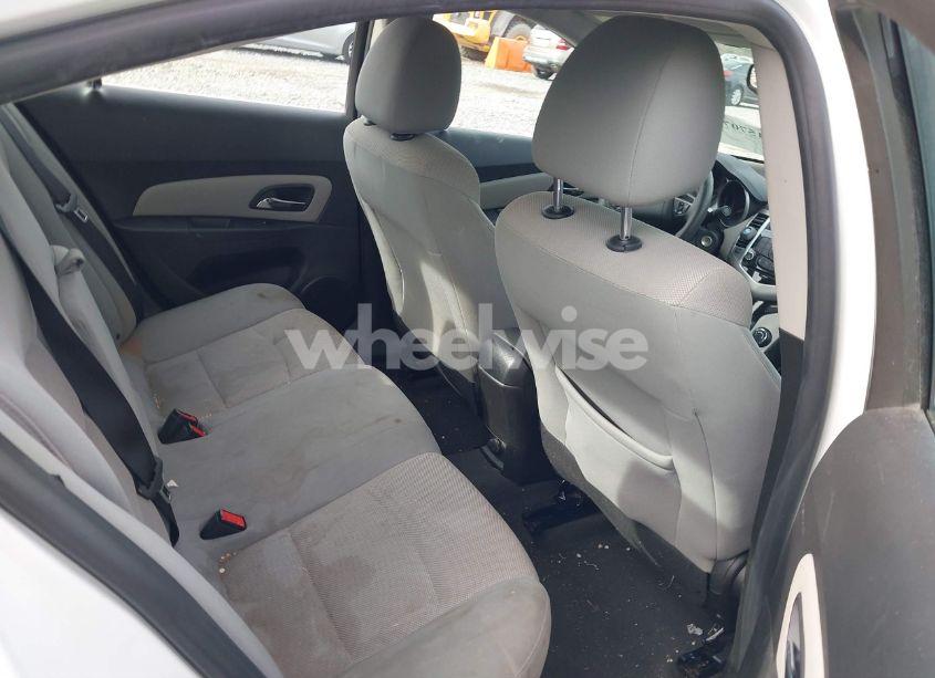 Photo 8 of 2015 Chevrolet Cruze 1LT AUTO (VIN 1G1PC5SB0F7236173)