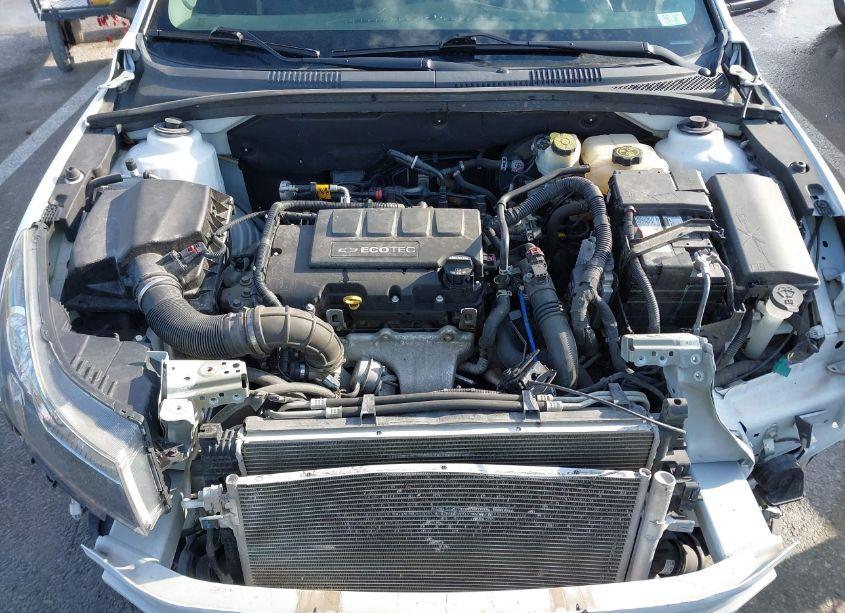 Photo 10 of 2015 Chevrolet Cruze 1LT AUTO (VIN 1G1PC5SB0F7252874)