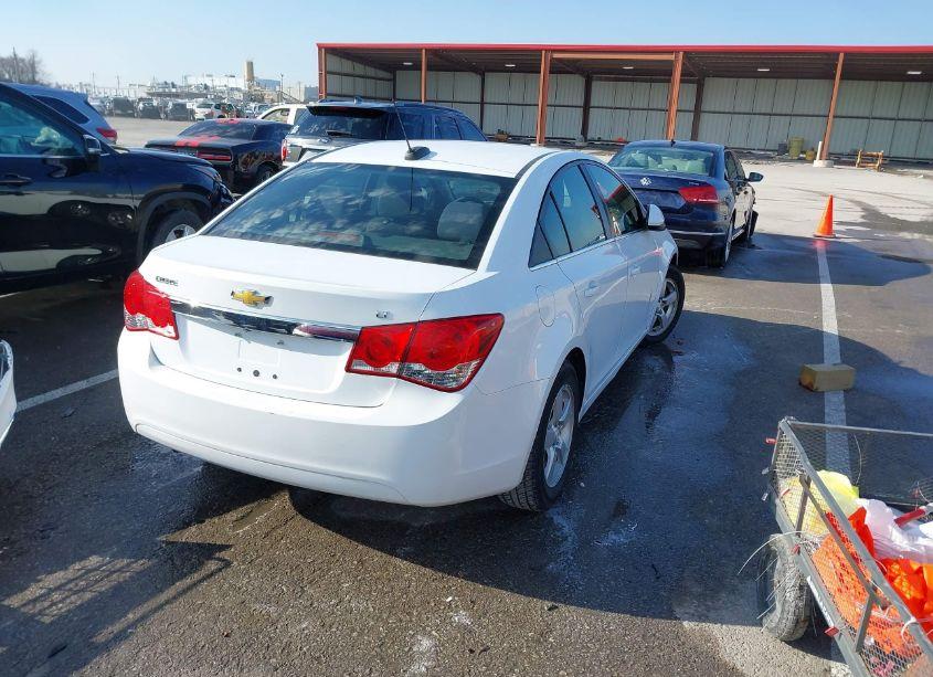Photo 4 of 2015 Chevrolet Cruze 1LT AUTO (VIN 1G1PC5SB0F7252874)