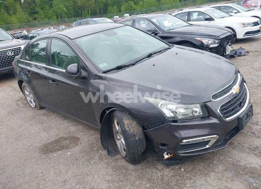2015 Chevrolet Cruze 1LT AUTO (VIN 1G1PC5SB0F7299905) main photo