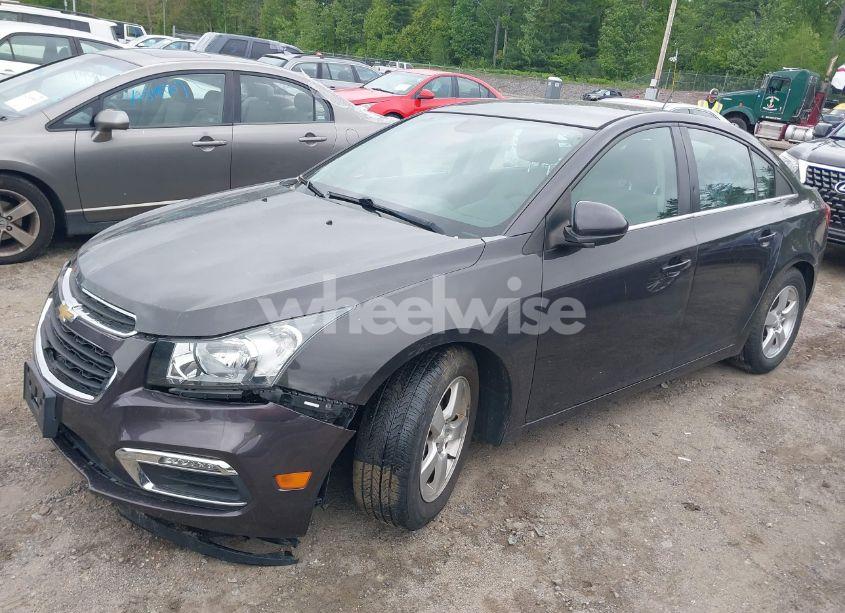 Photo 2 of 2015 Chevrolet Cruze 1LT AUTO (VIN 1G1PC5SB0F7299905)