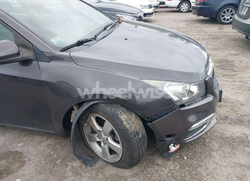 Photo 6 of 2015 Chevrolet Cruze 1LT AUTO (VIN 1G1PC5SB0F7299905)