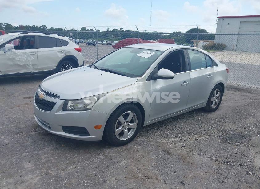 Photo 2 of 2013 Chevrolet Cruze 1LT AUTO (VIN 1G1PC5SB1D7205916)