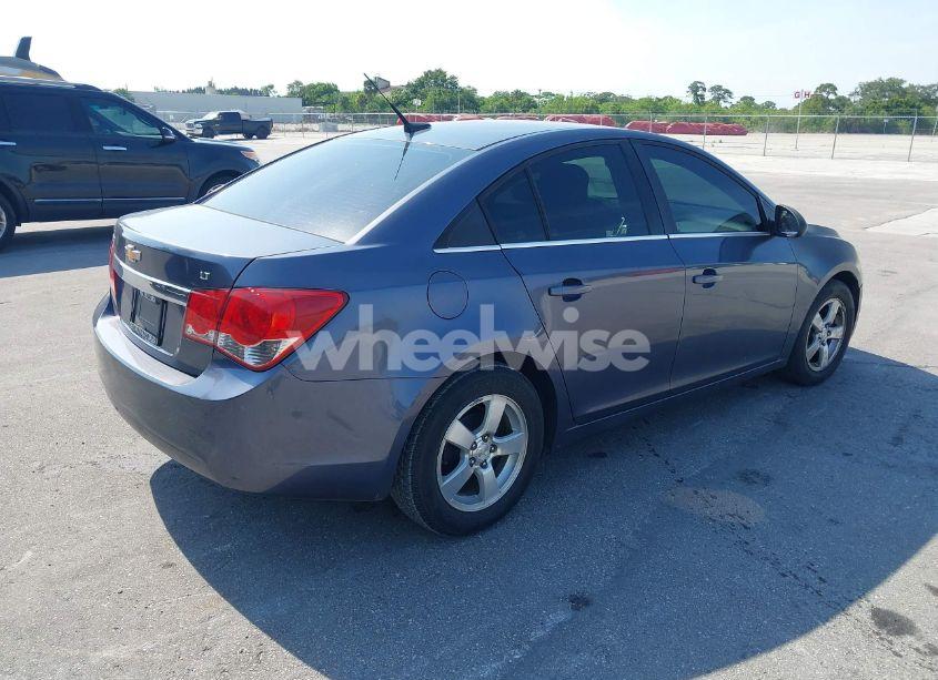 Photo 4 of 2013 Chevrolet Cruze 1LT AUTO (VIN 1G1PC5SB1D7233800)