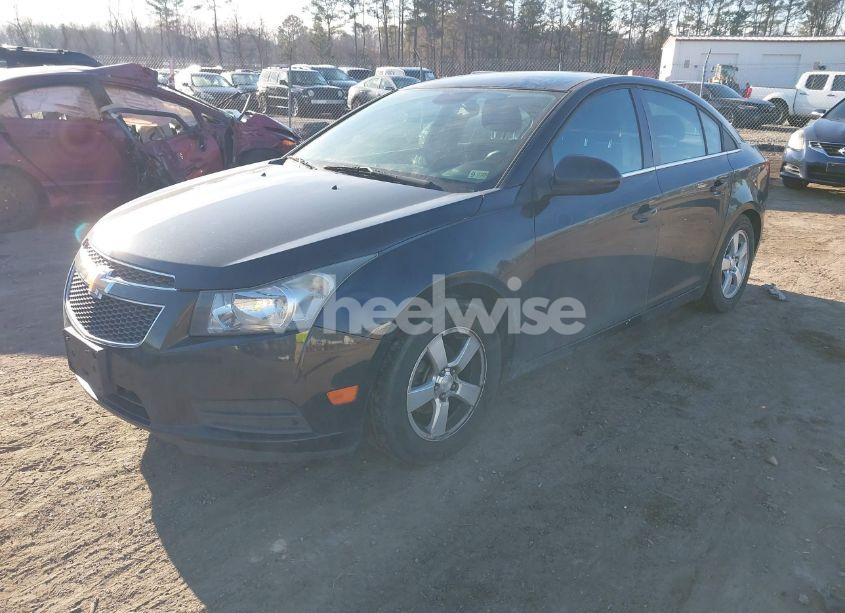 Photo 2 of 2013 Chevrolet Cruze 1LT AUTO (VIN 1G1PC5SB1D7265369)