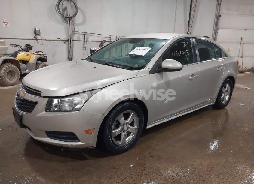 Photo 2 of 2013 Chevrolet Cruze 1LT AUTO (VIN 1G1PC5SB1D7272922)