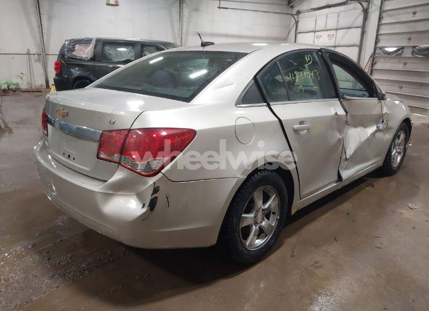 Photo 4 of 2013 Chevrolet Cruze 1LT AUTO (VIN 1G1PC5SB1D7272922)