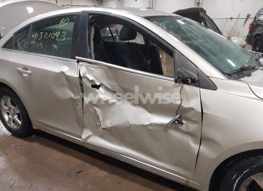 Photo 6 of 2013 Chevrolet Cruze 1LT AUTO (VIN 1G1PC5SB1D7272922)