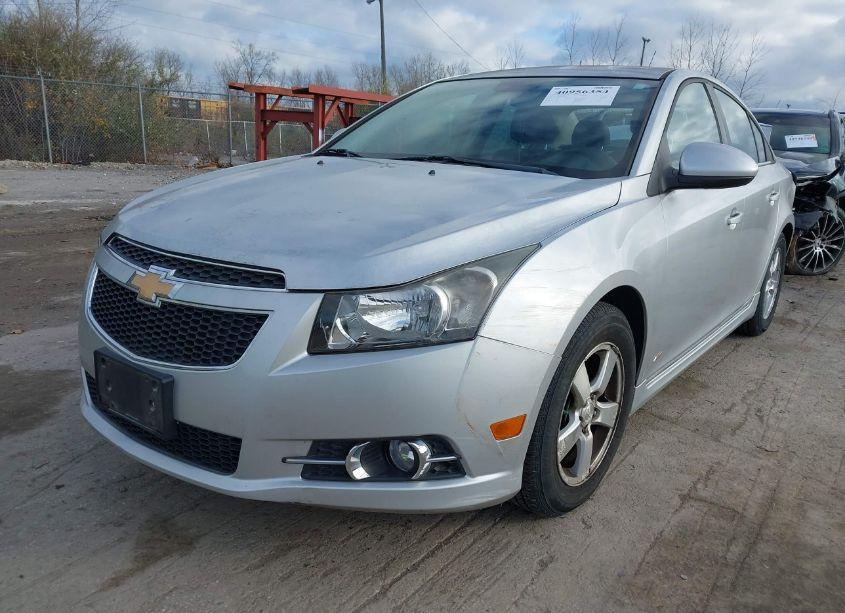 Photo 2 of 2013 Chevrolet Cruze 1LT AUTO (VIN 1G1PC5SB1D7318507)