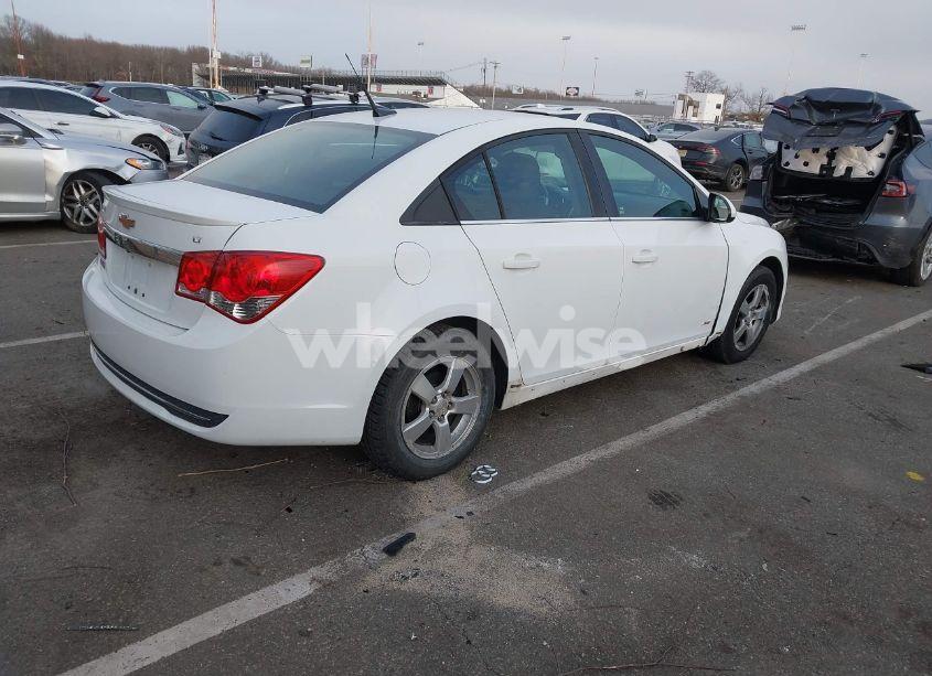 Photo 4 of 2013 Chevrolet Cruze 1LT AUTO (VIN 1G1PC5SB1D7320015)