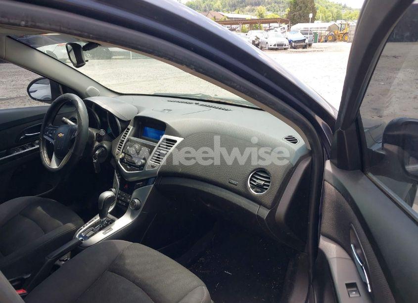 Photo 5 of 2014 Chevrolet Cruze 1LT AUTO (VIN 1G1PC5SB1E7102335)